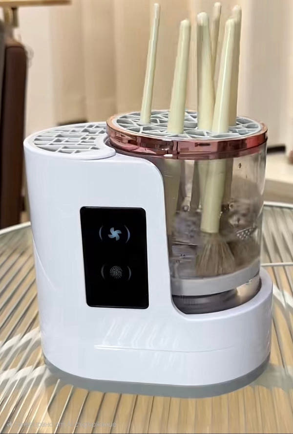 Makeup Brush Cleaner™